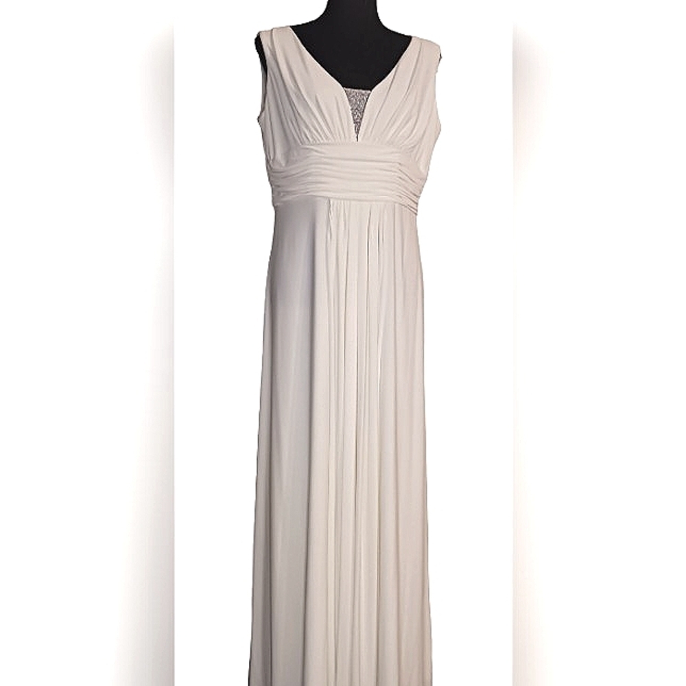 Jessica Howard Elegant Cream White Sleeveless Maxi Dress